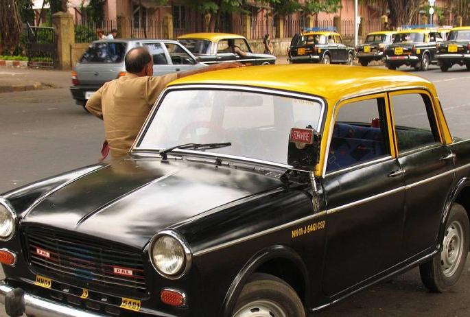 The court verdict on Khatua committee's decision, in the last eight weeks, the decision, the hail, the taxi taxis and the rickshaw rent dispute | खटुआ समितीच्या अहवालावर आठ आठवड्यांत निर्णय, ओला, उबर टॅक्सी, रिक्षा भाड्याचा वाद